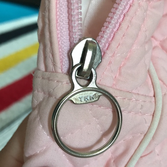 Vintage quilted Courreges cosmetic/toiletry bag! - Picture 10 of 13